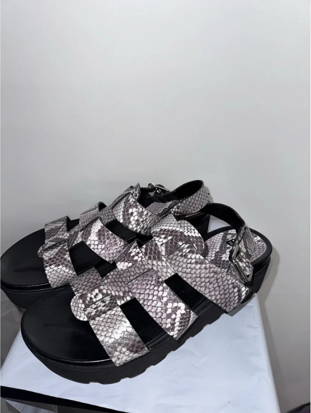 BP. Betsy Faux Snake Skin Print Chunky Platform Gladiator Sandals Buckle Sz 7.5